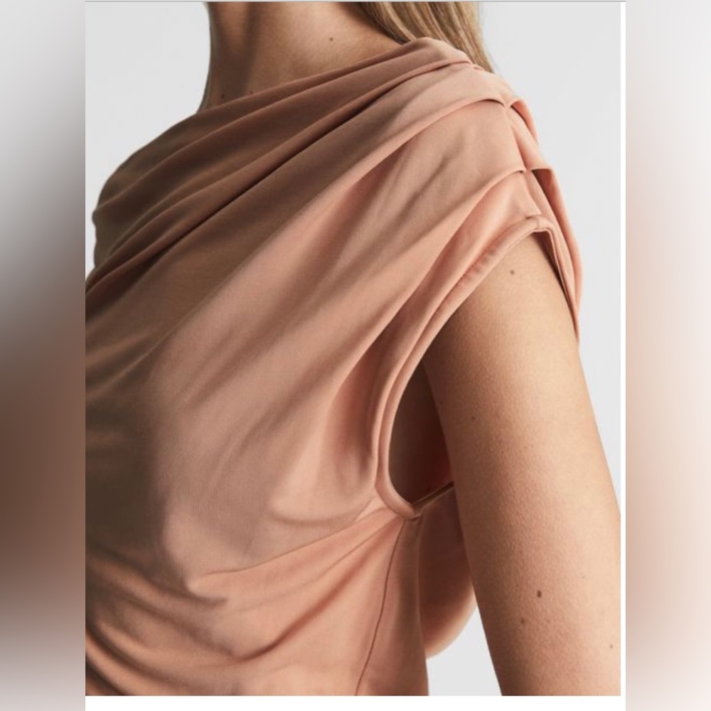 Gorgeous top NEW never worn without tags
